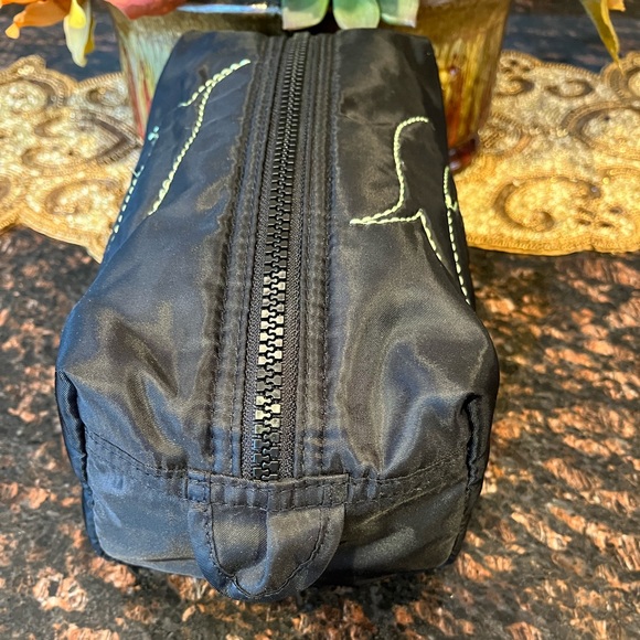 Black Travel Unisex Bag With Stitched Detail - Picture 7 of 12